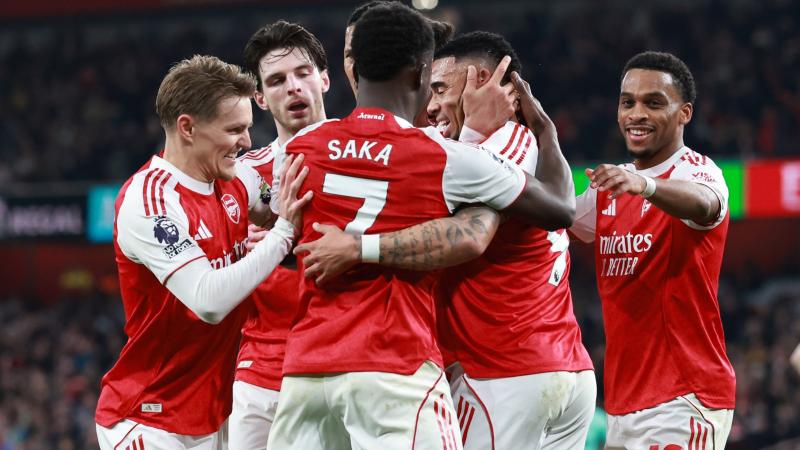 说实话，巴萨这阵容能拿欧冠吗？（巴萨这套阵容，能否问鼎欧冠？）